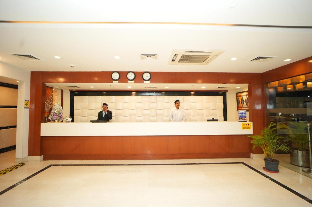 Hotel Siesta Hitech Hyderabad Exterior foto