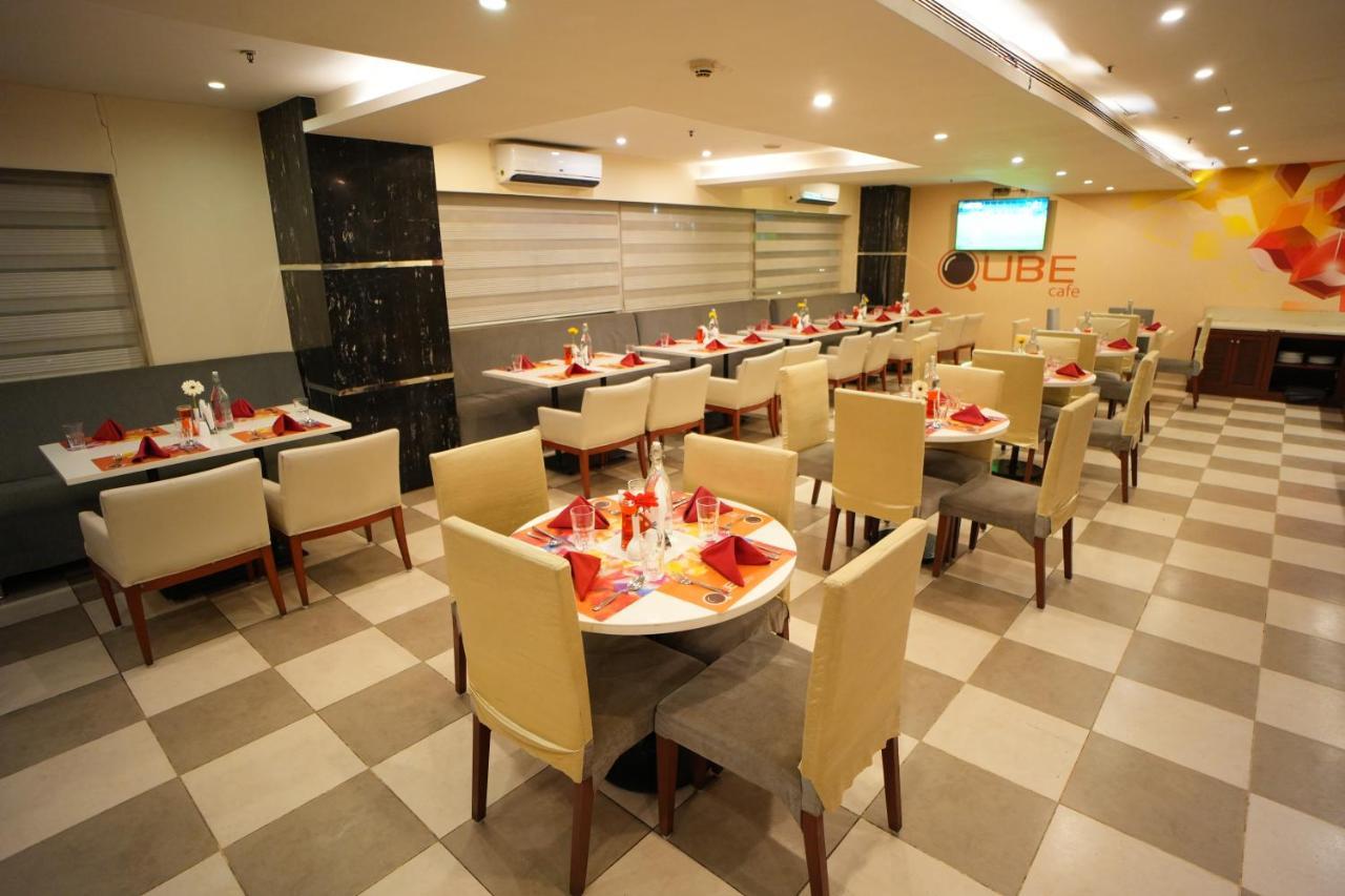 Hotel Siesta Hitech Hyderabad Exterior foto
