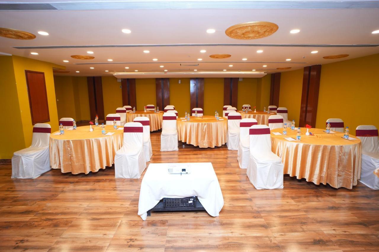 Hotel Siesta Hitech Hyderabad Exterior foto
