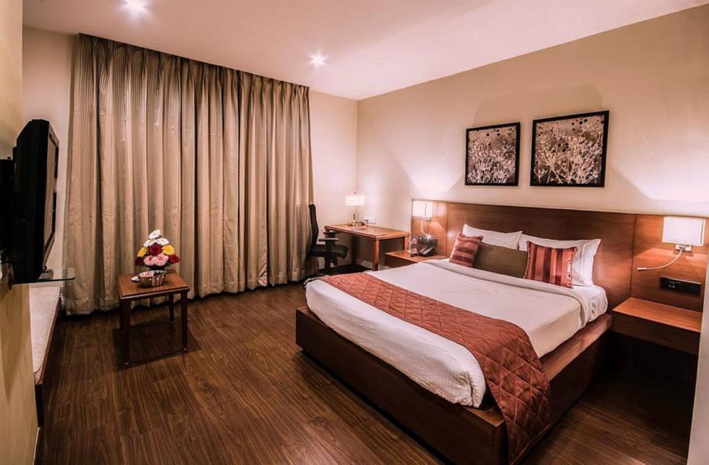 Hotel Siesta Hitech Hyderabad Zimmer foto