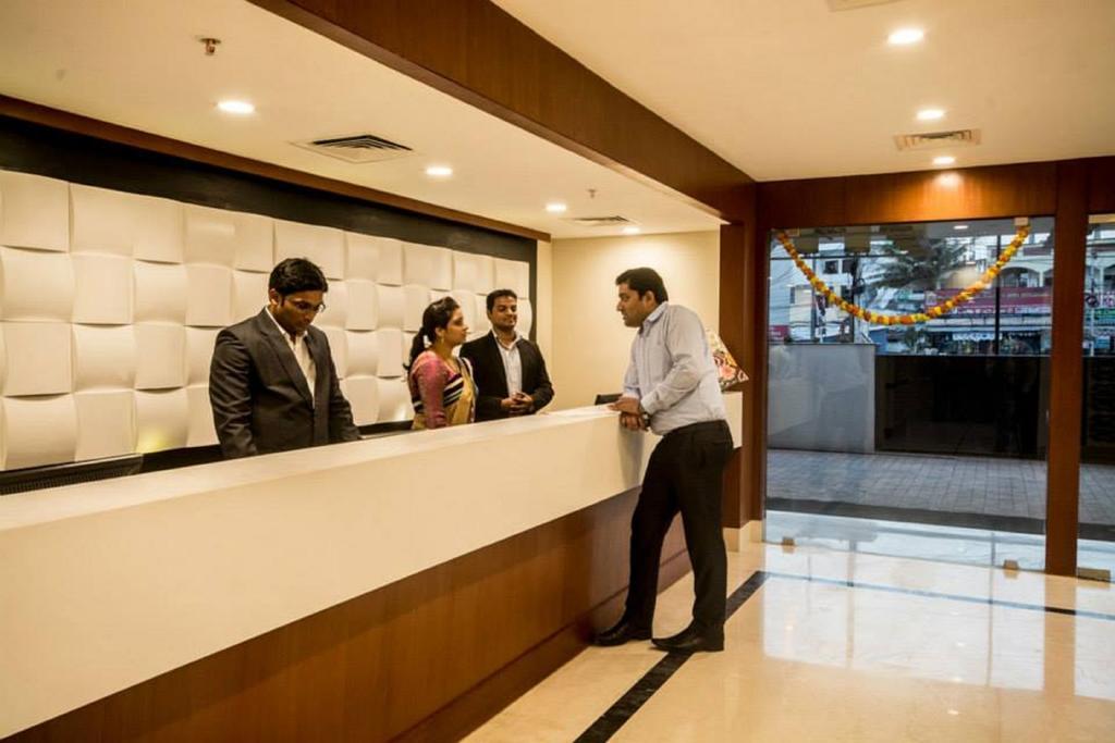 Hotel Siesta Hitech Hyderabad Exterior foto